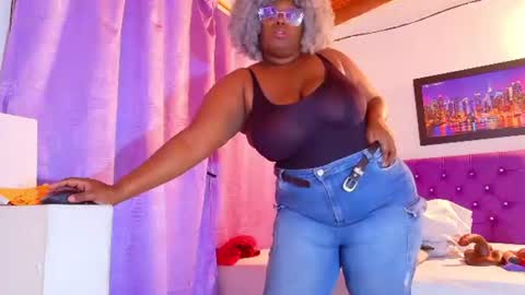 Snapshot of ebony_neighbormoans chatting on 24, 6, 2026 LINA online show from 24, 6, 2026