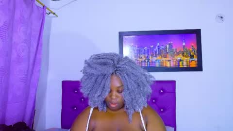 Snapshot of ebony_neighbormoans chatting on 17, 7, 2026 LINA online show from 17, 7, 2026