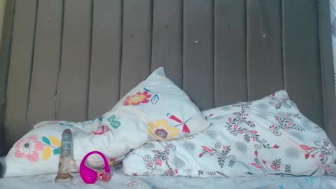 Snapshot of ebony_petite01 chatting on 1, 3, 2025 EBONY PETITE online show from 1, 3, 2025