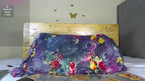 Snapshot of ebony_petite01 chatting on 26, 10, 2025 EBONY PETITE online show from 26, 10, 2025