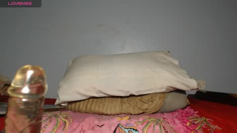 EBONY PETITE online show from 14, 5, 2026