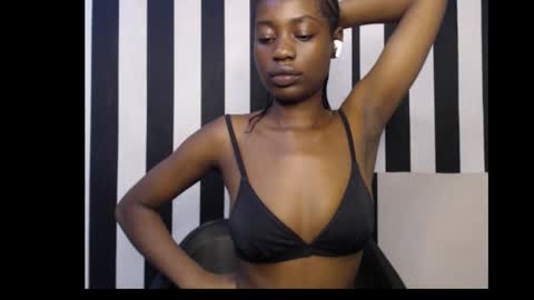 Ella online show from 7, 10, 2025