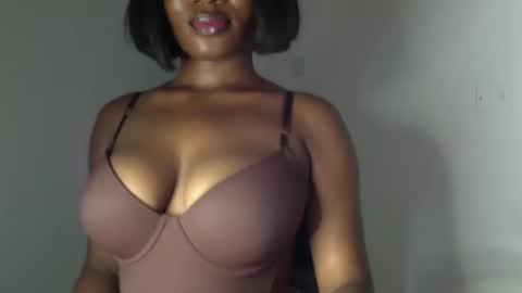 Snapshot of ebony_pussy98 chatting on 23, 3, 2026 delilah online show from 23, 3, 2026