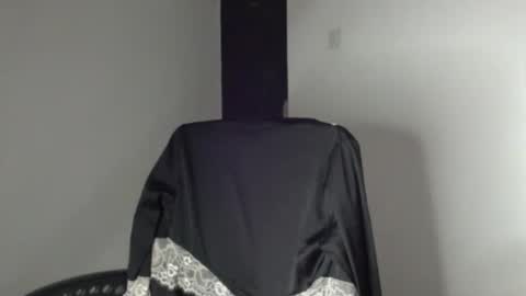 Snapshot of ebony_pussy98 chatting on 25, 3, 2026 delilah online show from 25, 3, 2026