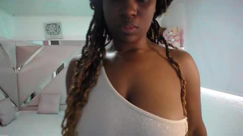 Snapshot of ebony_rizon chatting on 8, 4, 2026 ebony_rizon online show from 8, 4, 2026