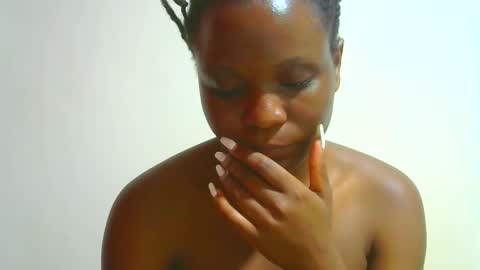 Snapshot of ebony_shan_ chatting on 26, 10, 2025 Shanny online show from 26, 10, 2025