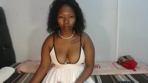 Snapshot of ebonymilf1 chatting on 28, 4, 2026 Tee online show from 28, 4, 2026