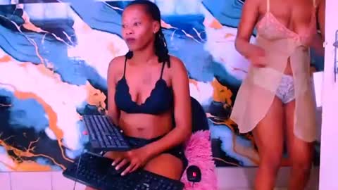 Snapshot of ebonypretty4u chatting on 25, 9, 2025 ebonypretty4u online show from 25, 9, 2025