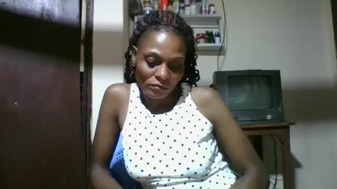 Snapshot of ebonyqueen4 chatting on 5, 12, 2025 JACKLINE online show from 5, 12, 2025