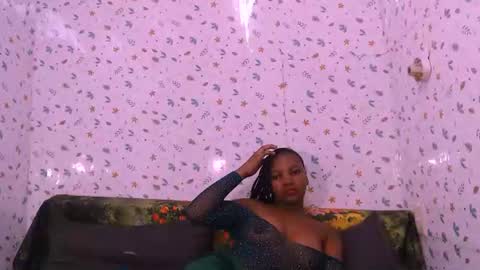 Snapshot of ebonysativa chatting on 18, 4, 2026 ebonysativa online show from 18, 4, 2026