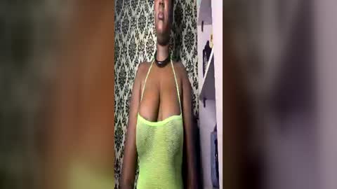 Snapshot of ebonysquirt_xx chatting on 14, 6, 2026 Dara online show from 14, 6, 2026
