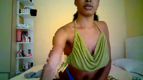 Snapshot of ebonytanqueen chatting on 16, 6, 2026 ebonytanqueen online show from 16, 6, 2026