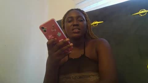 Snapshot of ebonyvd chatting on 5, 4, 2026 ebonyvd online show from 5, 4, 2026