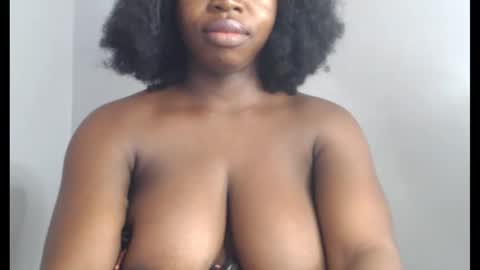 Snapshot of ebonyx_dripqueen chatting on 22, 11, 2025 Loveth online show from 22, 11, 2025