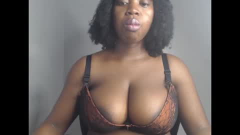 Snapshot of ebonyx_dripqueen chatting on 30, 11, 2025 Loveth online show from 30, 11, 2025