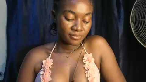 Snapshot of ebonyx_kokox chatting on 2, 10, 2025 ebonyx_kokox online show from 2, 10, 2025
