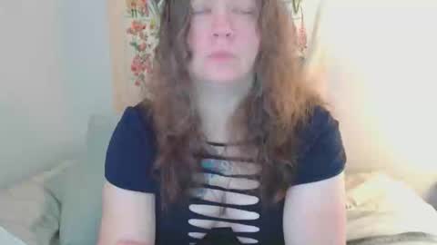 Snapshot of echosol17 chatting on 21, 4, 2026 Weird Echo online show from 21, 4, 2026