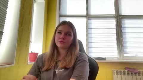 Snapshot of edahucks chatting on 27, 2, 2026 Mia online show from 27, 2, 2026