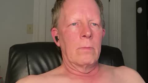 Snapshot of eddygl1968 chatting on 22, 4, 2026 Eddy online show from 22, 4, 2026