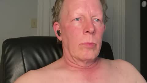 Snapshot of eddygl1968 chatting on 27, 4, 2026 Eddy online show from 27, 4, 2026