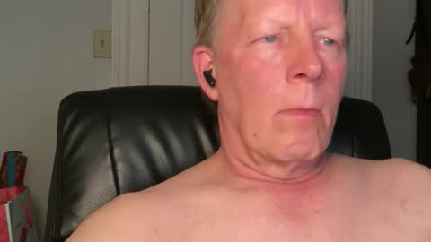 Snapshot of eddygl1968 chatting on 11, 5, 2026 Eddy online show from 11, 5, 2026
