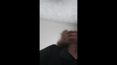 Snapshot of edithmanning chatting on 17, 5, 2026 edithmanning online show from 17, 5, 2026