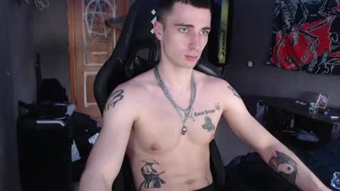 Snapshot of eduard_loveee chatting on 22, 4, 2026 Eduar online show from 22, 4, 2026