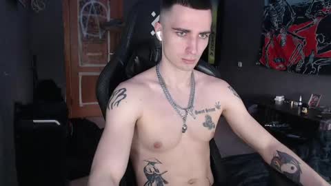 Snapshot of eduard_loveee chatting on 29, 4, 2026 Eduar online show from 29, 4, 2026