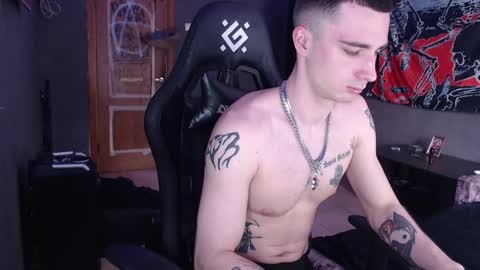 Snapshot of eduard_loveee chatting on 3, 5, 2026 Eduar online show from 3, 5, 2026