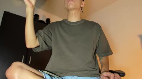 Snapshot of edward____876772 chatting on 8, 2, 2026 edward online show from 8, 2, 2026