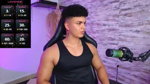 Snapshot of edward__clarck chatting on 2, 10, 2025 EDWARD CLARCK online show from 2, 10, 2025