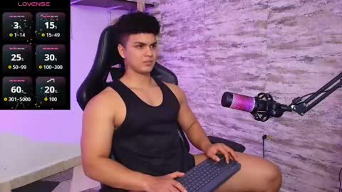 Snapshot of edward__clarck chatting on 27, 10, 2025 EDWARD CLARCK online show from 27, 10, 2025