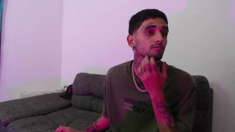 Snapshot of edward_johnsonn chatting on 22, 9, 2025 edward_johnsonn online show from 22, 9, 2025