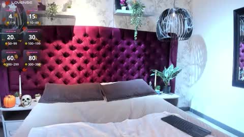 Snapshot of edward_maxx chatting on 28, 10, 2025 Eduardo online show from 28, 10, 2025