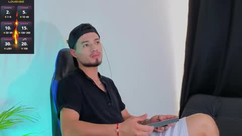 Snapshot of edwardross_ chatting on 8, 1, 2026 Edward Ross online show from 8, 1, 2026