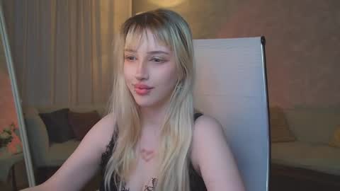 Snapshot of eevamarie chatting on 27, 3, 2026 EVA NON NUDE online show from 27, 3, 2026