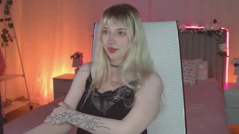 Snapshot of eevamarie chatting on 28, 3, 2026 EVA NON NUDE online show from 28, 3, 2026