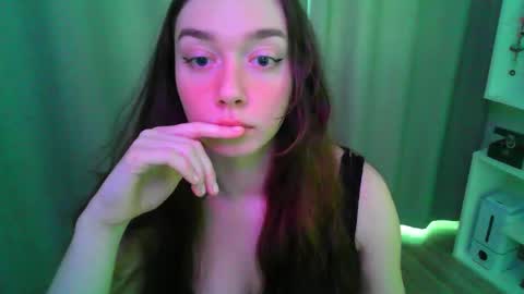 Snapshot of effie_balconii chatting on 20, 3, 2026 effie_balconii online show from 20, 3, 2026