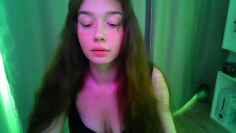 Snapshot of effie_balconii chatting on 16, 4, 2026 effie_balconii online show from 16, 4, 2026