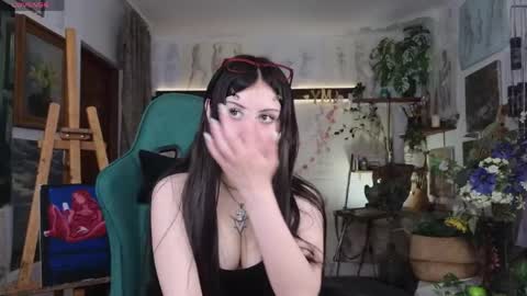 effiemeowley online show from 30, 5, 2026
