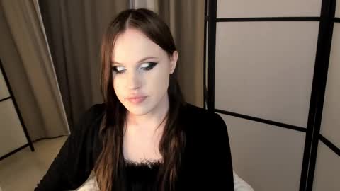 Effie Mur online show from 7, 3, 2026