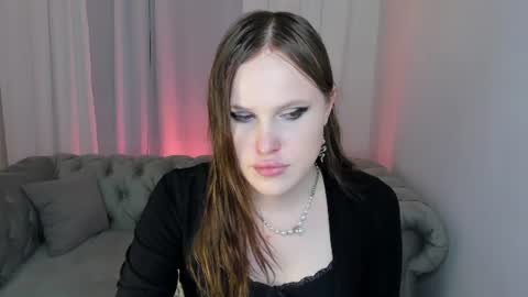 Snapshot of effiemur chatting on 16, 7, 2026 Effie Mur online show from 16, 7, 2026