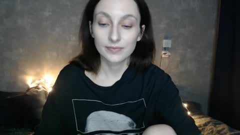 Snapshot of effy_gray chatting on 28, 1, 2025 Anna online show from 28, 1, 2025