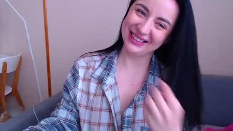 Snapshot of effy_m chatting on 6, 1, 2025 Effy online show from 6, 1, 2025