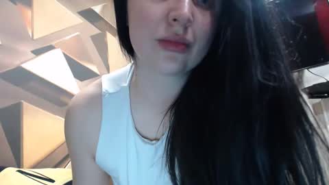 Snapshot of effy_m chatting on 28, 4, 2026 Effy online show from 28, 4, 2026