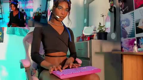 effy_marinn online show from 19, 9, 2025