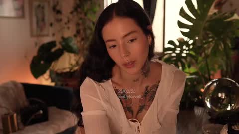 Effy online show from 25, 2, 2025