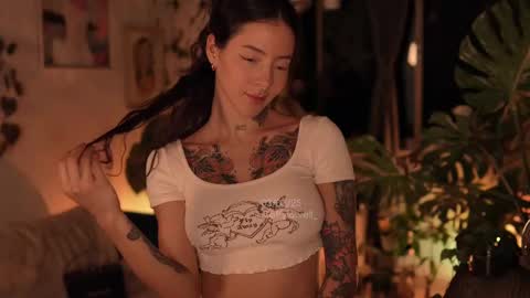 Effy online show from 4, 3, 2025