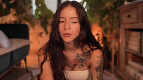 Effy online show from 9, 3, 2025