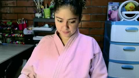 efy_lopez online show from 9, 4, 2026